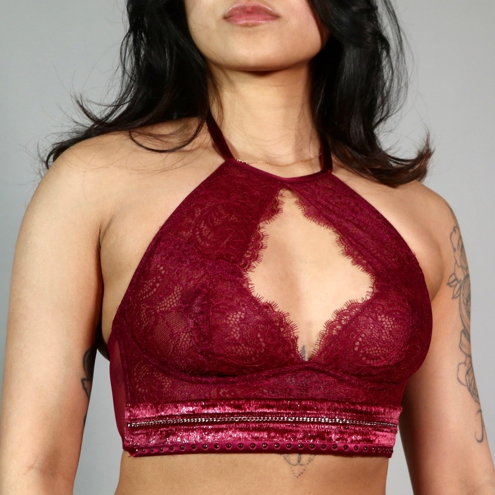 Victoria Secret High Neck Keyhole Delicate Lace Halter Bralette
